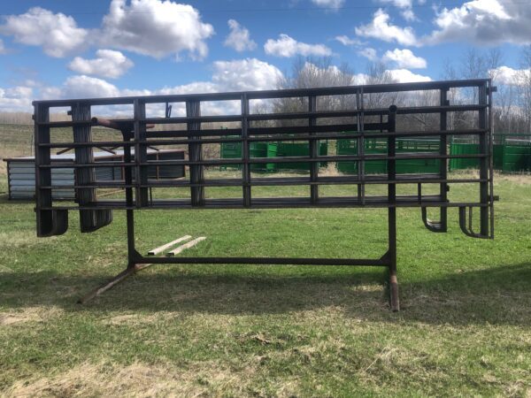 Livestock cattle corral panels